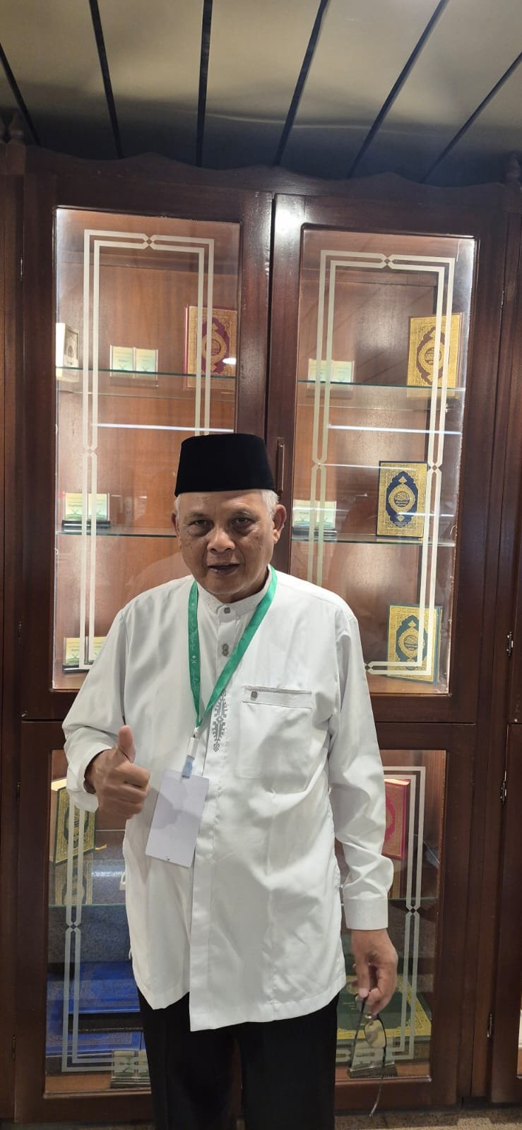 HARTA BATIL Refleksi dari Kuliah Ashar  di Masjidil Haram narsum Prof.Dr. Ridwan, MA.
